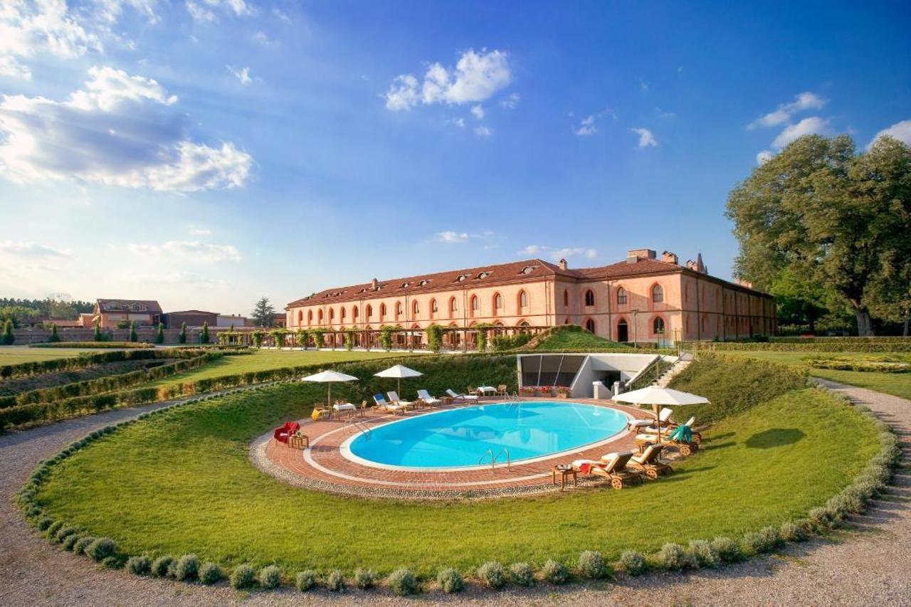Albergo Dell'Agenzia Bra Exterior photo