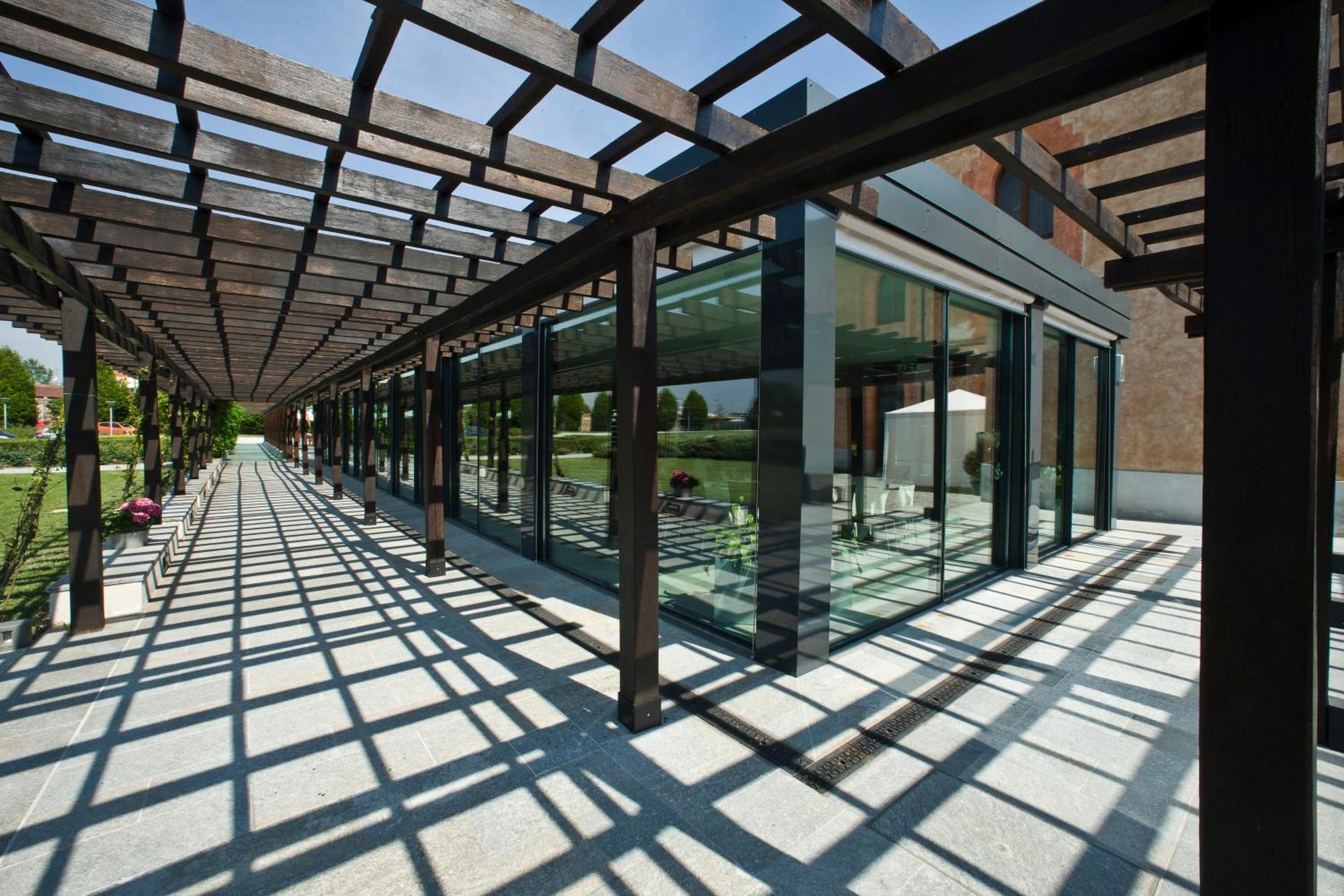 Albergo Dell'Agenzia Bra Exterior photo